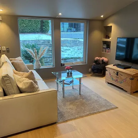 Large House With Panoramic Sea View Semesterbostad Bergen