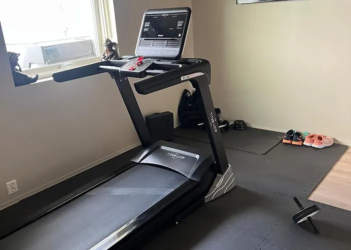 Large House By The Sea برغن